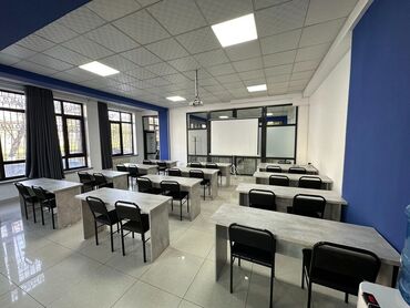 Офисы: Сдаю Офис, 52 м², В бизнес центре, 1 линия
