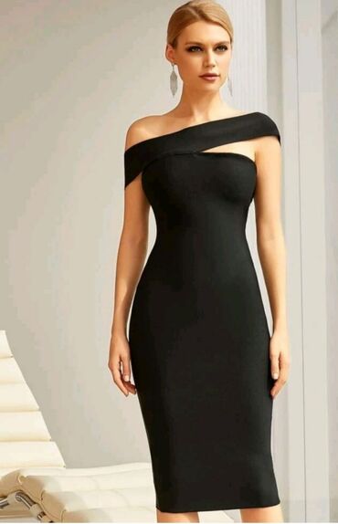 crvena haljina sa sljokicama: XS (EU 34), color - Black, Cocktail, Without sleeves