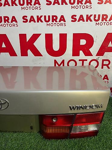 таета виндум: Крышка багажника Toyota, Б/у, Оригинал — 3