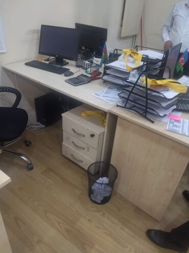 Masa və oturacaq dəstləri: Ofis mebelleri yaxşı vəzyətdə ikinci əl bir komplexteklinde sərfəli — 8