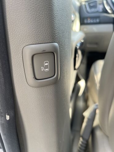 Kia: Kia Carnival: 2018 г., 2.2 л, Автомат, Дизель, Минивэн — 10