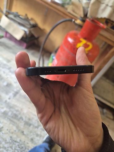 Apple iPhone: IPhone 13, 128 GB, Qara, Face ID — 5