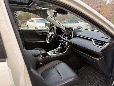 Toyota: Toyota RAV4: 2021 г., 2.5 л, Автомат, Гибрид, Внедорожник — 9