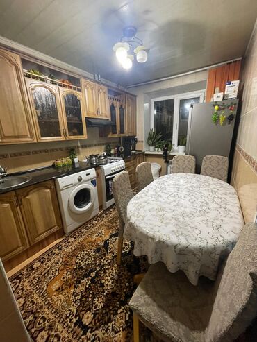 теплый гараж для машины: 4 бөлмө, 78 кв. м, 105-серия, 2 кабат