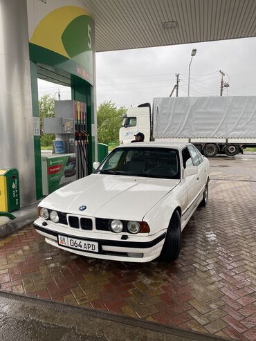чёрный жемчуг: BMW 5 series: 1992 г., 2.5 л, Механика, Бензин, Седан