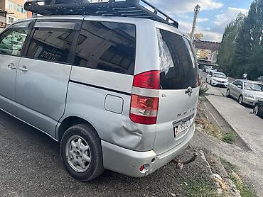 skyline gtr: Toyota Noah: 2003 г., 2 л, Автомат, Бензин, Минивэн — 6