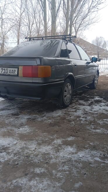 Audi: Audi 80: 1990 г., 1.8 л, Механика, Бензин, Седан