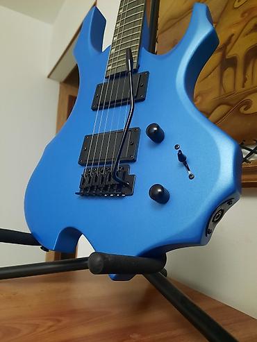 Гитары: Электрогитара НОВАЯ 🎸!!! с модерновым дизайном типа "Warlock", НН — 2