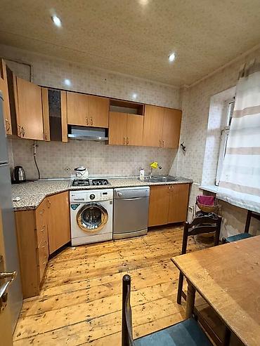 3 korona: İcarəyə verilir 3 otaqlı köhnə tikili 72 m², Gənclik m. 950 AZN/ay 3 — 5