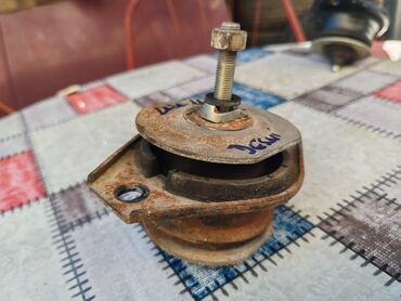 Auto delovi: Nosac motora desni Lada 110. Polovno, ocuvano. Ruske proizvodnje — 4