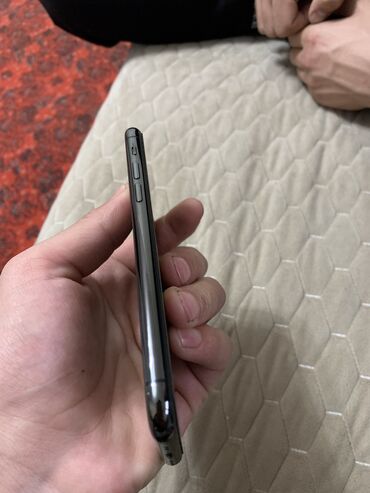 Apple iPhone: IPhone 11 Pro, Б/у, 64 ГБ, Защитное стекло, Чехол, 72 % — 4