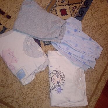 Paketi dečije odeće: Paket: Duksevi, Za devojčice, uzrast: 3-4 godine — 12