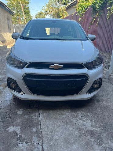 машиналар: Chevrolet Spark: 2017 г., 0.1 - engine capacity л, Вариатор, Бензин, Хетчбек