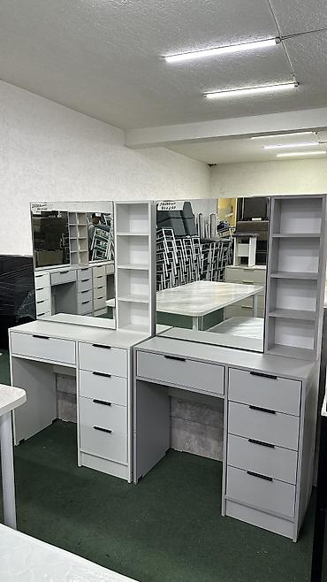 Комоды для одежды: Комод для одежды, Новый, С зеркалом, ЛДСП, цвет - Белый, Серый, Бежевый, Бесплатная доставка — 1