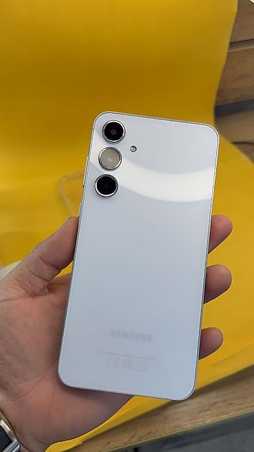 а 70: Samsung Galaxy A55 5G, Б/у, 256 ГБ, 2 SIM — 3