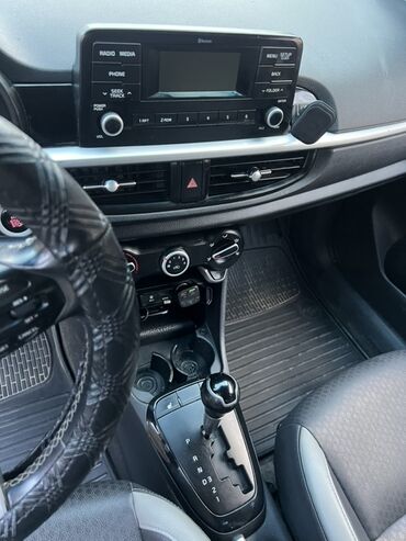 купить маленькую машину недорого: Kia Morning: 2017 г., 1 л, Автоматические, Бензин, Хэтчбэк