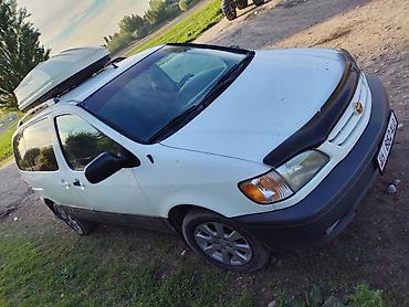 Toyota Sienna: 2001 г., Минивэн — 9
