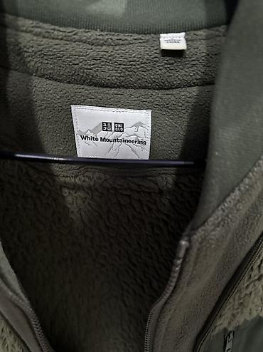 полезные вещи: Продаю бомбер uniqlo. Носилась пару раз. Размер японский L, на рост — 2