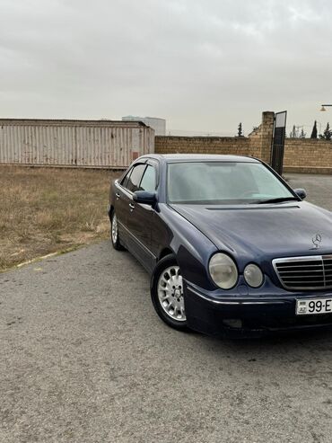 Mercedes-Benz: Mercedes-Benz E-Class: 2.2 l | 1999 il Sedan — 2