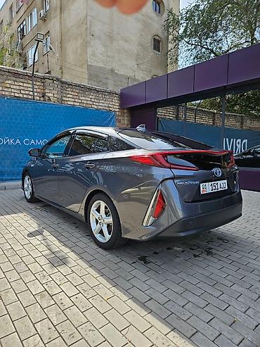 Toyota: Toyota Prius: 2019 г., 1.8 л, Вариатор, Гибрид, Хэтчбэк — 3