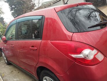 Nissan: Nissan tida satlir əla vəziyyətdədir avtomobilinin salonu – tam daxili — 12