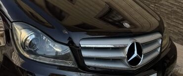 Решетки радиатора: Решетка радиатора Mercedes-Benz Б/у, Оригинал