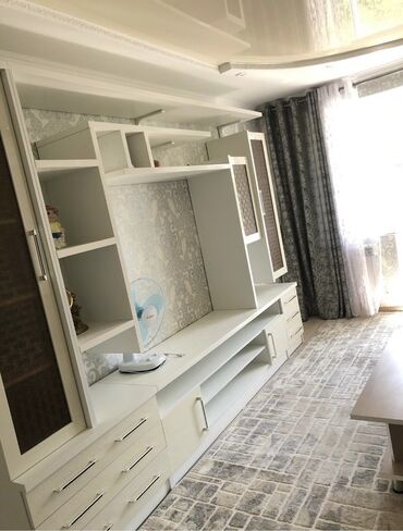 купить 4 комнатную квартиру в бишкеке: 2 комнаты, 43 м², 104 серия, 4 этаж, Евроремонт