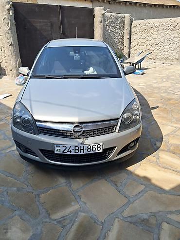 Opel: Opel Astra H – 5 qapılı hetçbek Xüsusiyyətlər: - Kuzov: 5 qapılı — 6