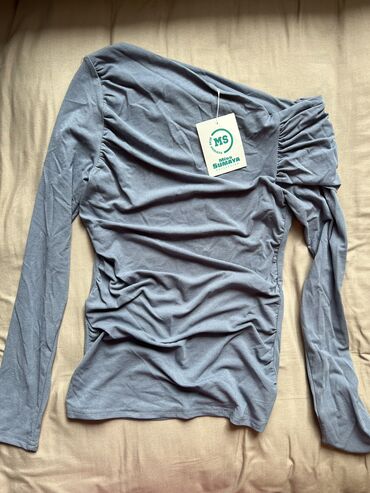 серая футболка: Лонгслив, цвет - Серый, Made in KG, M (EU 38)