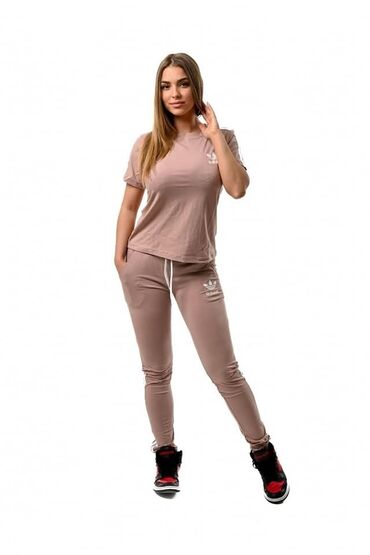 Kompleti: Adidas kompleti pamuk elastin 
S M L XL XXL
Cena 2300 din — 17
