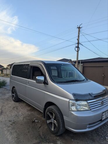 срочно срочно продам машину: Honda Stepwgn: 2003 г., 2 л, Автоматические, Бензин, Минивэн