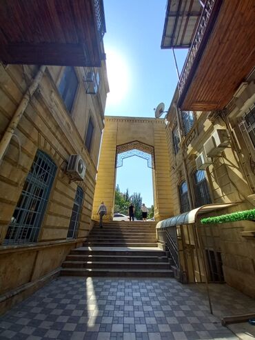 xacmaz ev alqi satqi: Bakı, 1 otaqlı, Köhnə tikili, m. İçərişəhər, 26 kv. m