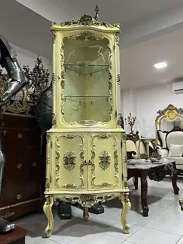 ormar za igračke: Stilska ugaona vitrina Venecijanski barok 🪞 Extra stanje Dimenzije — 10