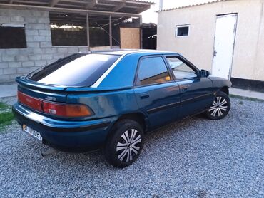 Mazda: Mazda 323: 1992 г., 1.6 л, Механика, Бензин, Хэтчбэк
