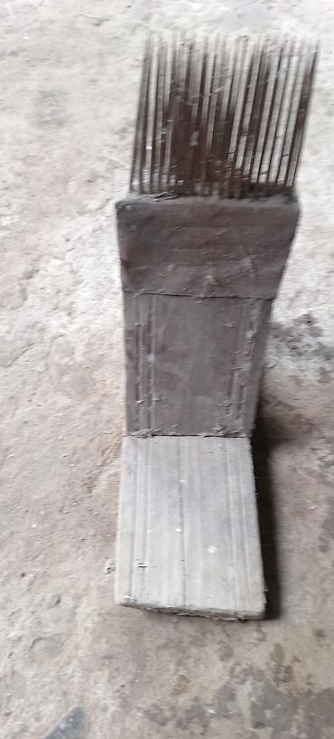 işlənmiş nərdivanlar: Məhsul: Kətan/saman darağı (əl ilə işləyən lif daraqlayıcı) Təsvir: - — 8