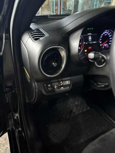 Kia: Kia K3: 2019 г., 1.6 л, Автомат, Бензин, Хэтчбэк — 5