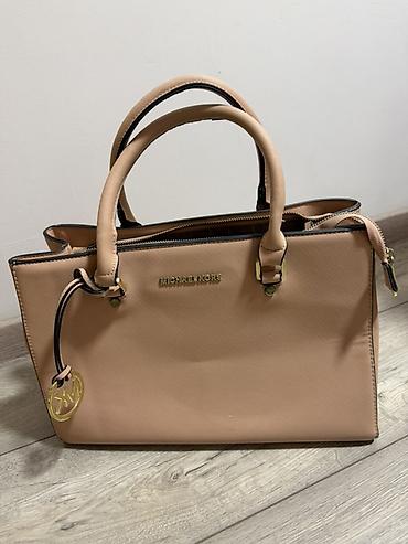 Сумкалар: Сумка Michael Kors розовая – 500 сом Сумка золотая - 500 сом Сумка — 1