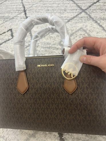 mk сумки: Сумка MICHAEL Michael Kors Sheila MD CZ Satchel, цвет Brown.💥 — 1