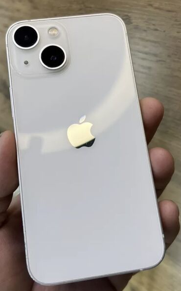 Apple iPhone: IPhone 13, Б/у, 128 ГБ, Белый, Чехол, 85 %