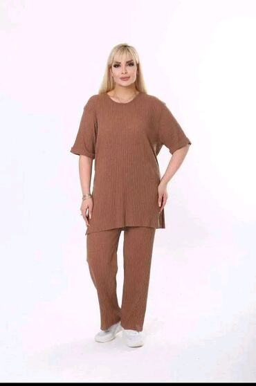 rebrasti komplet: Od ovih kompleta ostalo jos na stanju samo velicine L, i 3xl Rebrasti