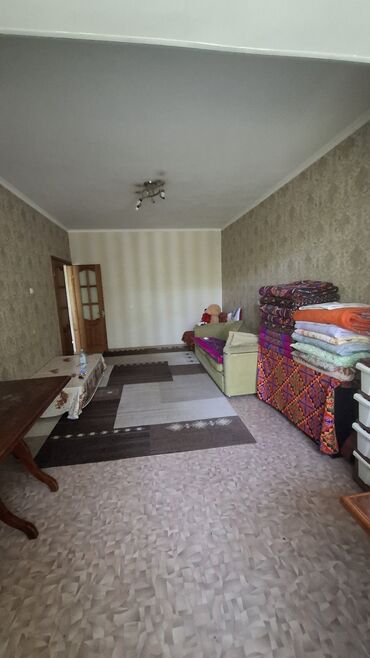 снять квартиру без риэлтора: 3 бөлмө, 71 кв. м, 105-серия, 1 кабат, Эски ремонт