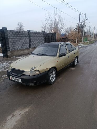 Daewoo Nexia: 2011 г., 1.6 л, Механика, Бензин, Седан