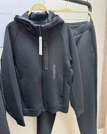 женские вещи пакетами: Эркектердин свитери, XS (EU 34), Uniqlo, Жаңы, түсү - Кара, Акысыз жеткирүү