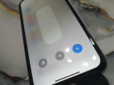 Apple iPhone: IPhone Xr, Б/у, 256 ГБ, Белый, 100 % — 12