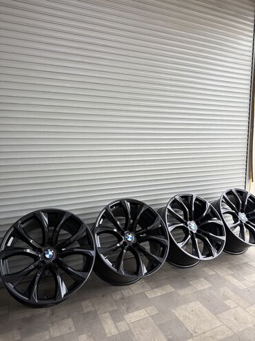 Диски: Литые Диски R 20 BMW, Комплект, отверстий - 5, Б/у at lalafo.kg Диски: Литые Диски R 20 BMW, Комплект, отверстий - 5, Б/у