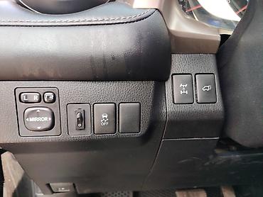 toyota yagi: Toyota RAV4: 2 l | 2013 il Krossover — 8