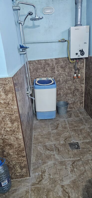 Uzunmüddətli kirayə mənzillər: 3 otaqlı mənzil – geniş dəhliz və işıqlı otaqlar - Plan: ayrı-ayrı — 16