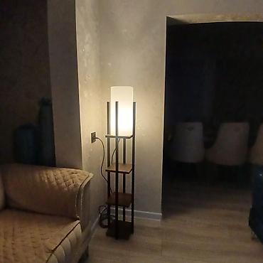 Torşerlər: Döşəmə lampası – rəfli dizayn - Minimalist və müasir üslub - — 2