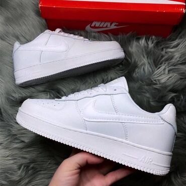 Patike: NIke air force patike

Novo
Brojevi 36 do 46

fb Moja Kupovina 1 — 4