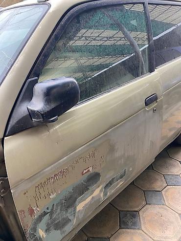 Двери и комплектующие: Дверь Комплект Daihatsu, Оригинал — 1